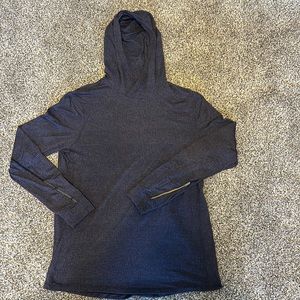 Men’s Lululemon L/S lightweight hoodie